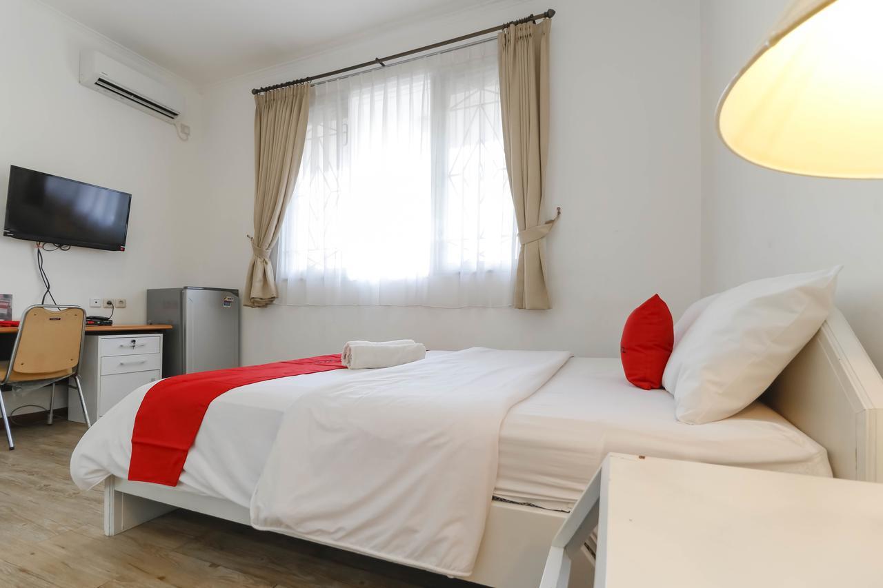 Reddoorz Plus @ Tendean Dżakarta Zewnętrze zdjęcie